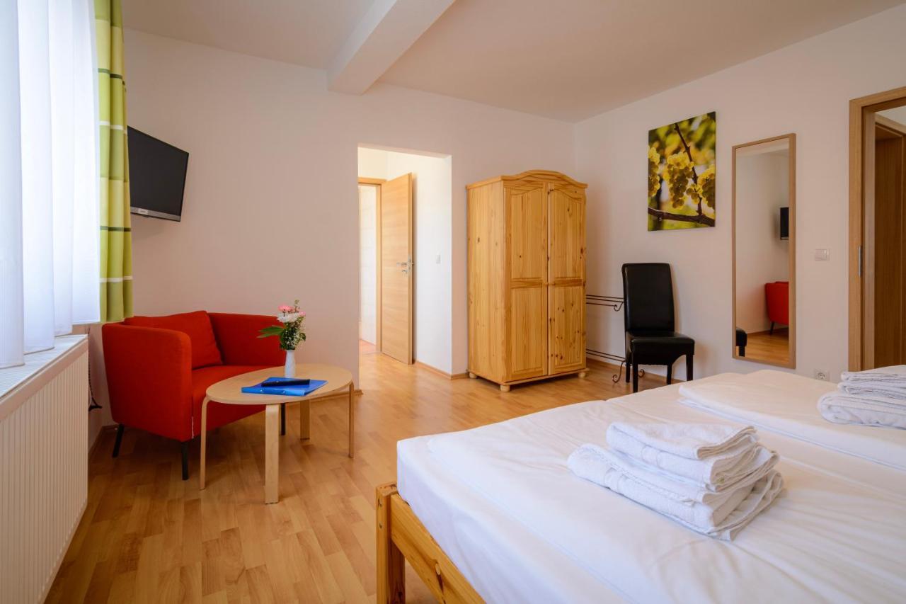 Hotel Zum Engel In Speyer - Roemerberg Berghausen  Dış mekan fotoğraf